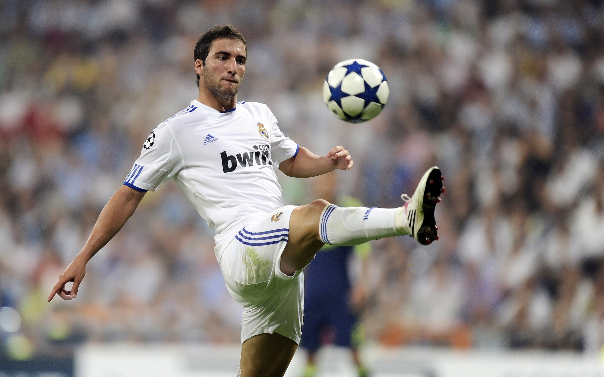 C罗称享受比赛比赢球更有意义,c罗打比赛