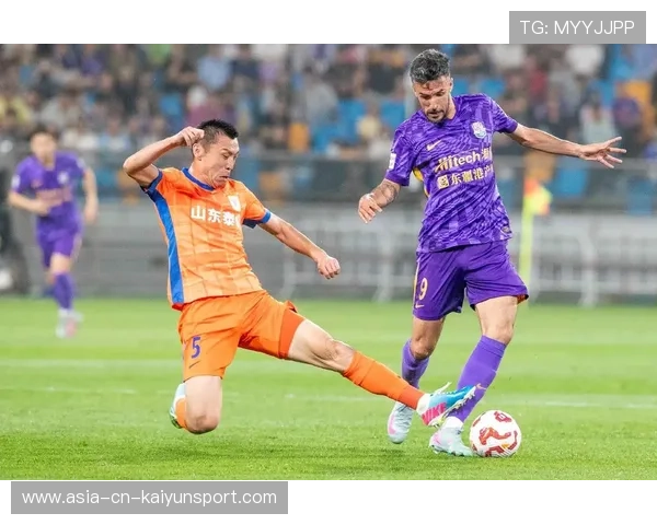 天津津门虎边路传中更准，中锋抢点连连顶正