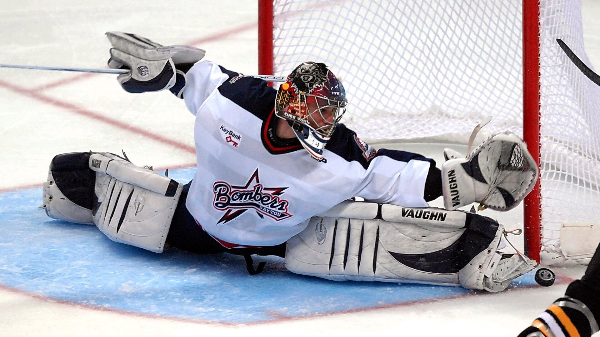 英超情报：升班马逆袭成争四黑马，埃弗顿防线双核陨落陷保级深渊